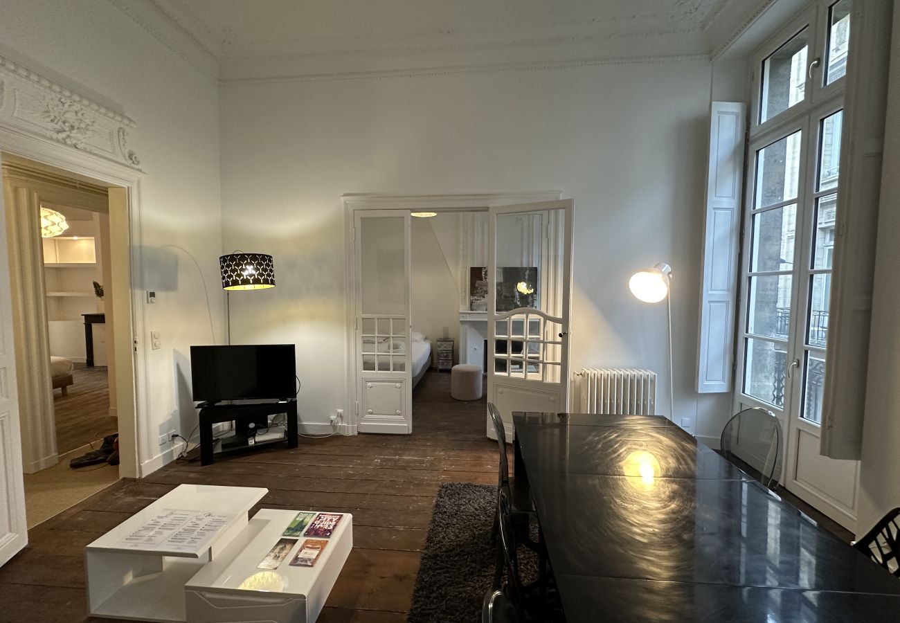 Appartement à Bordeaux - havre de raffinement dans le Triangle d'Or