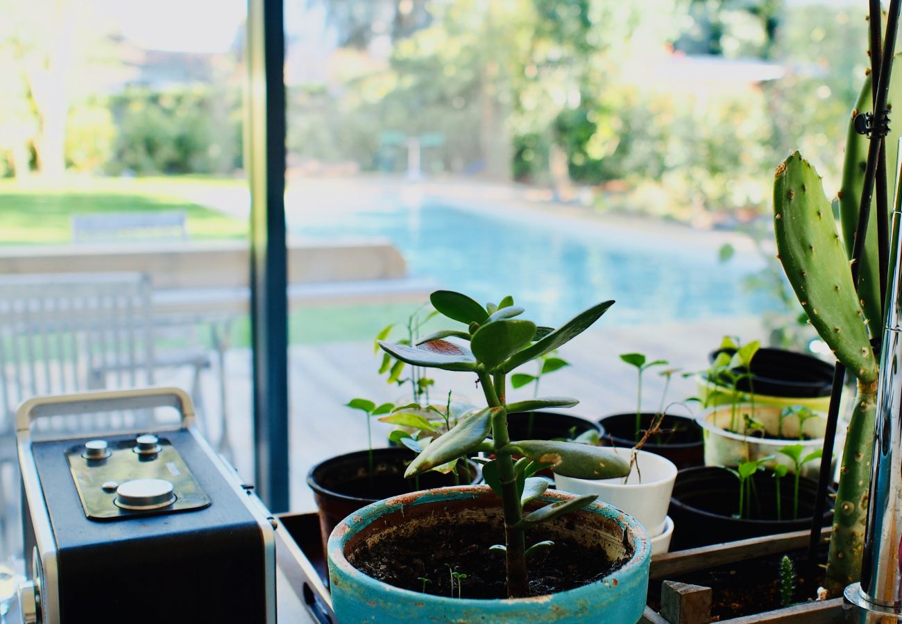 Villa à Bordeaux - Oasis de verdure et de tranquillité avec piscine et sauna