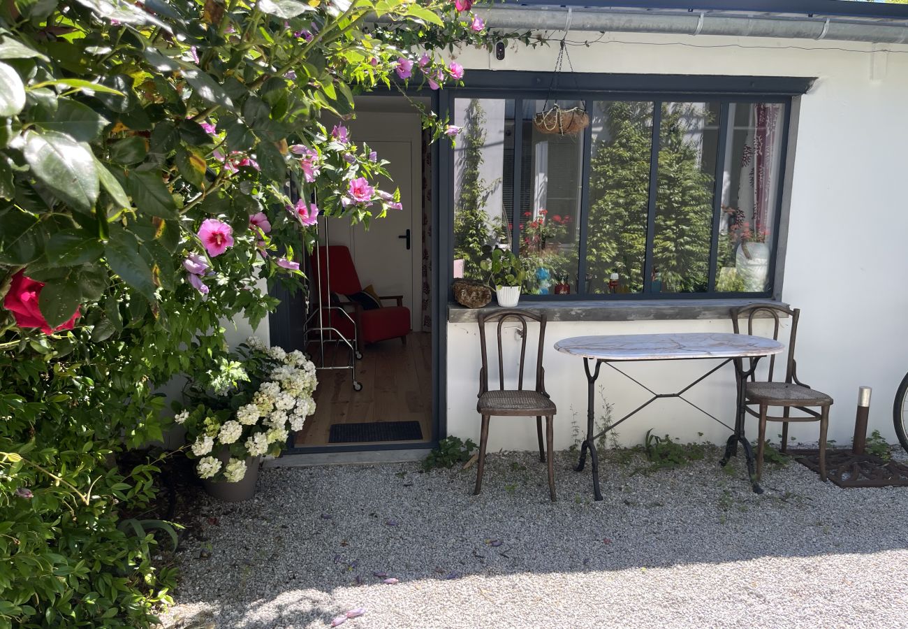 Villa à Bordeaux - Oasis de verdure et de tranquillité avec piscine et sauna