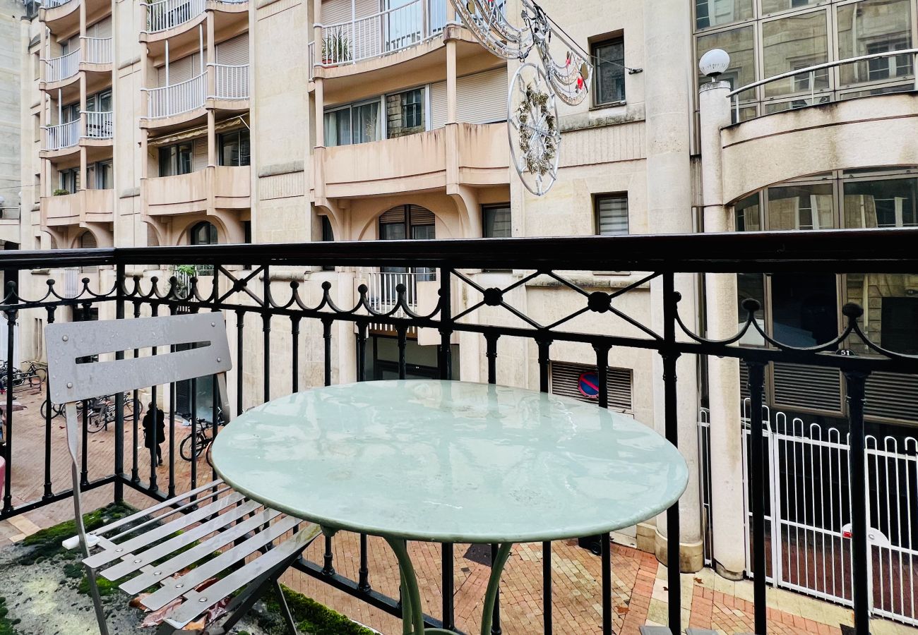 Appartement à Bordeaux - Charmant cocon Pey Berland avec balcon 