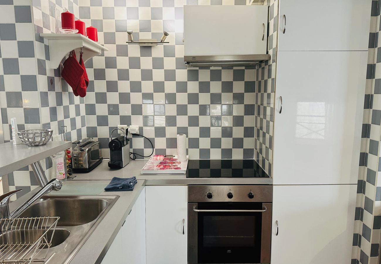 Appartement à Bordeaux - Appartement Atypique avec Patio - Chartrons, Bordeaux