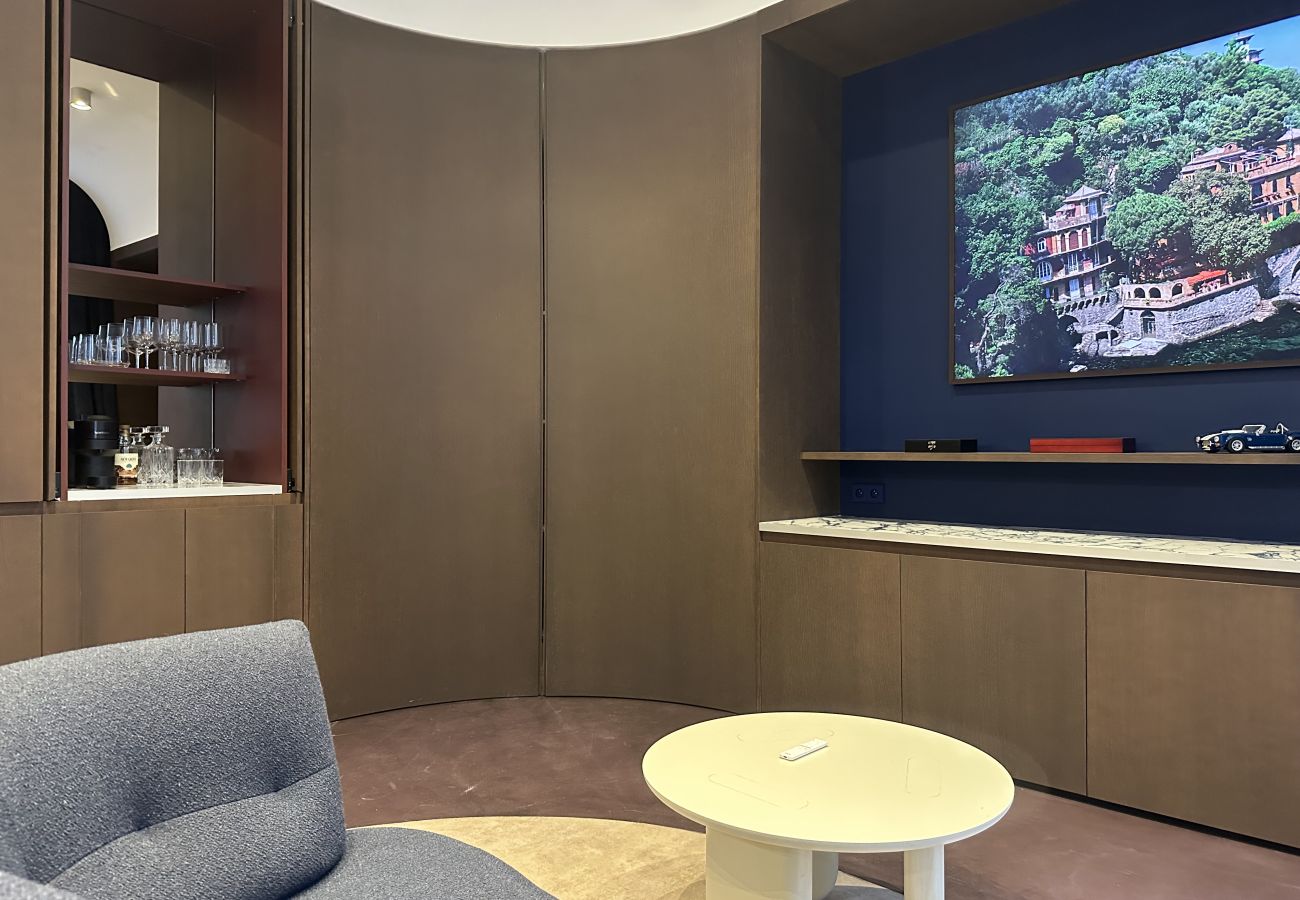 Appartement à Bordeaux - Appartement haut de gamme entièrement rénové – Calme sur cour – Rez-de-chaussée – Place Pey Berland, Bordeaux