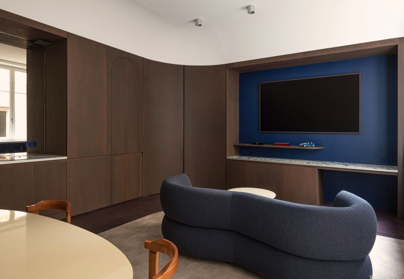 Appartement à Bordeaux - Appartement haut de gamme entièrement rénové – Calme sur cour – Rez-de-chaussée – Place Pey Berland, Bordeaux