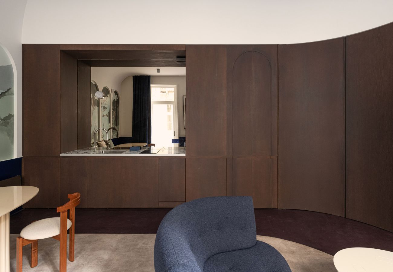 Appartement à Bordeaux - Appartement haut de gamme entièrement rénové – Calme sur cour – Rez-de-chaussée – Place Pey Berland, Bordeaux