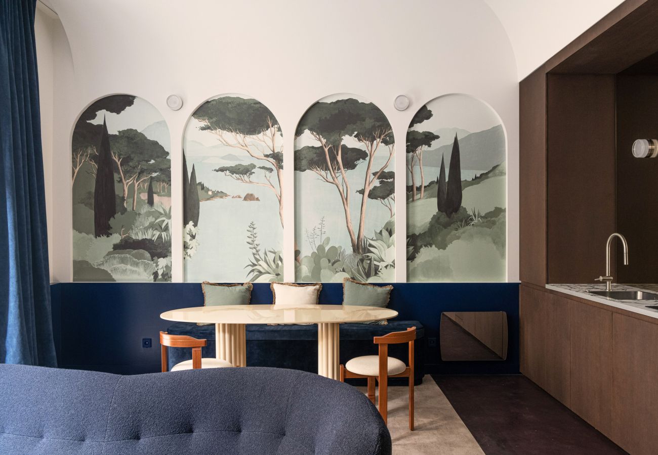 Appartement à Bordeaux - Appartement haut de gamme entièrement rénové – Calme sur cour – Rez-de-chaussée – Place Pey Berland, Bordeaux