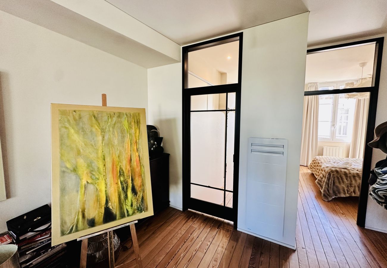 Appartement à Bordeaux - Atelier d’artiste lumineux avec verrière – Parc Rivière