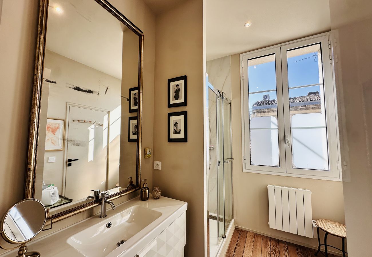 Appartement à Bordeaux - Atelier d’artiste lumineux avec verrière – Parc Rivière