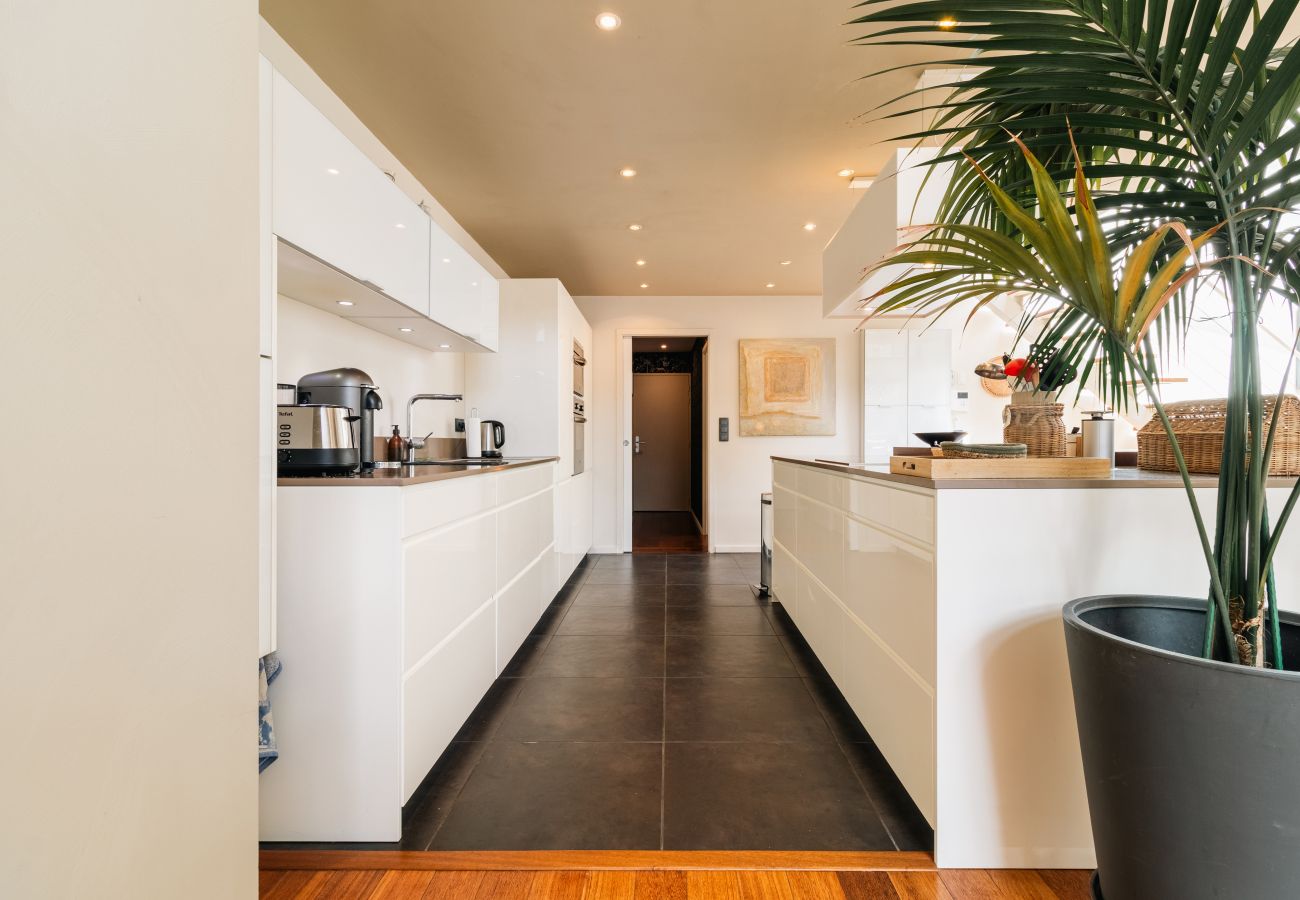 Appartement à Bordeaux - Spectaculaire loft de 250 m² situé au cœur des Chartrons à Bordeaux