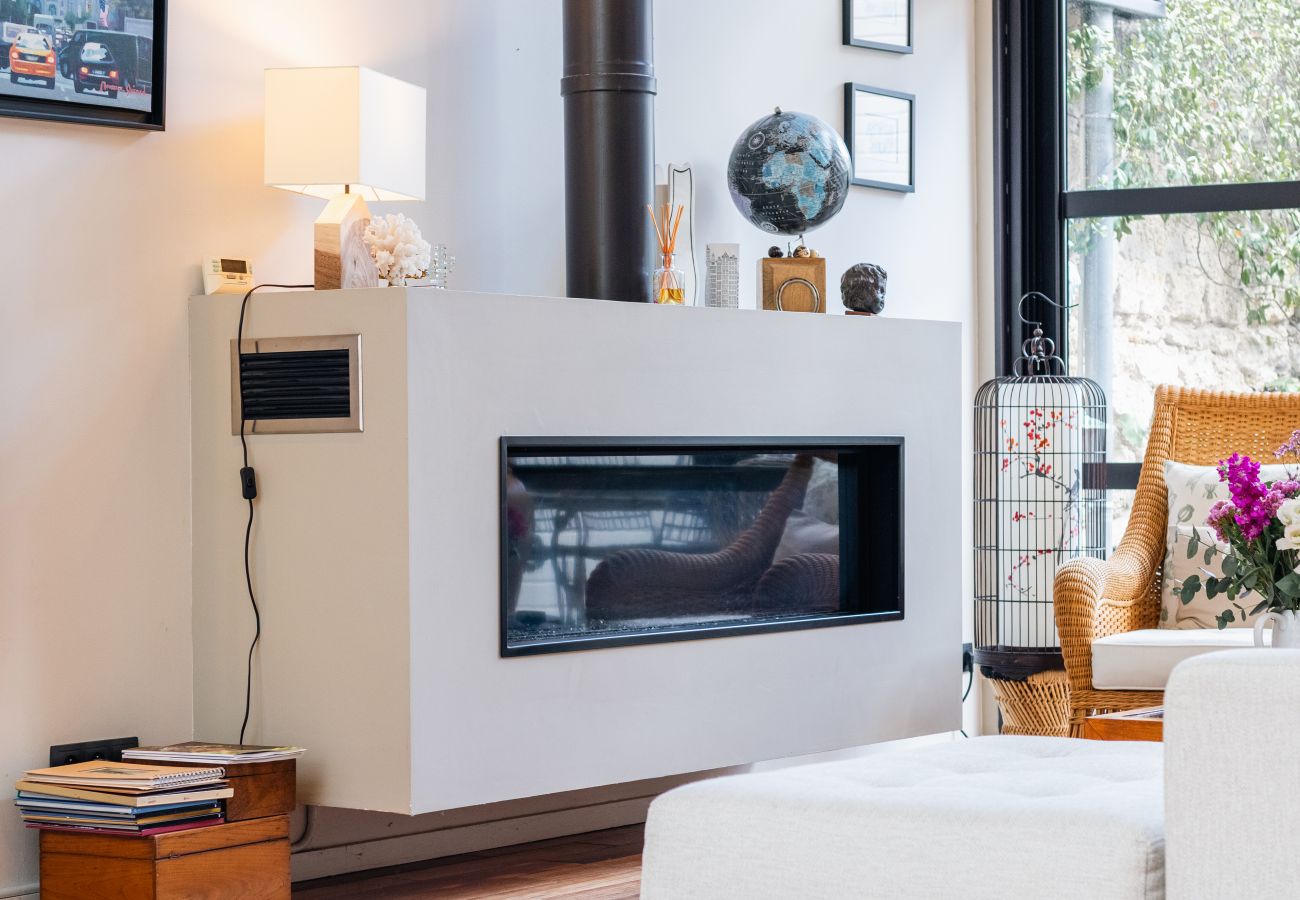 Appartement à Bordeaux - Spectaculaire loft de 250 m² situé au cœur des Chartrons à Bordeaux