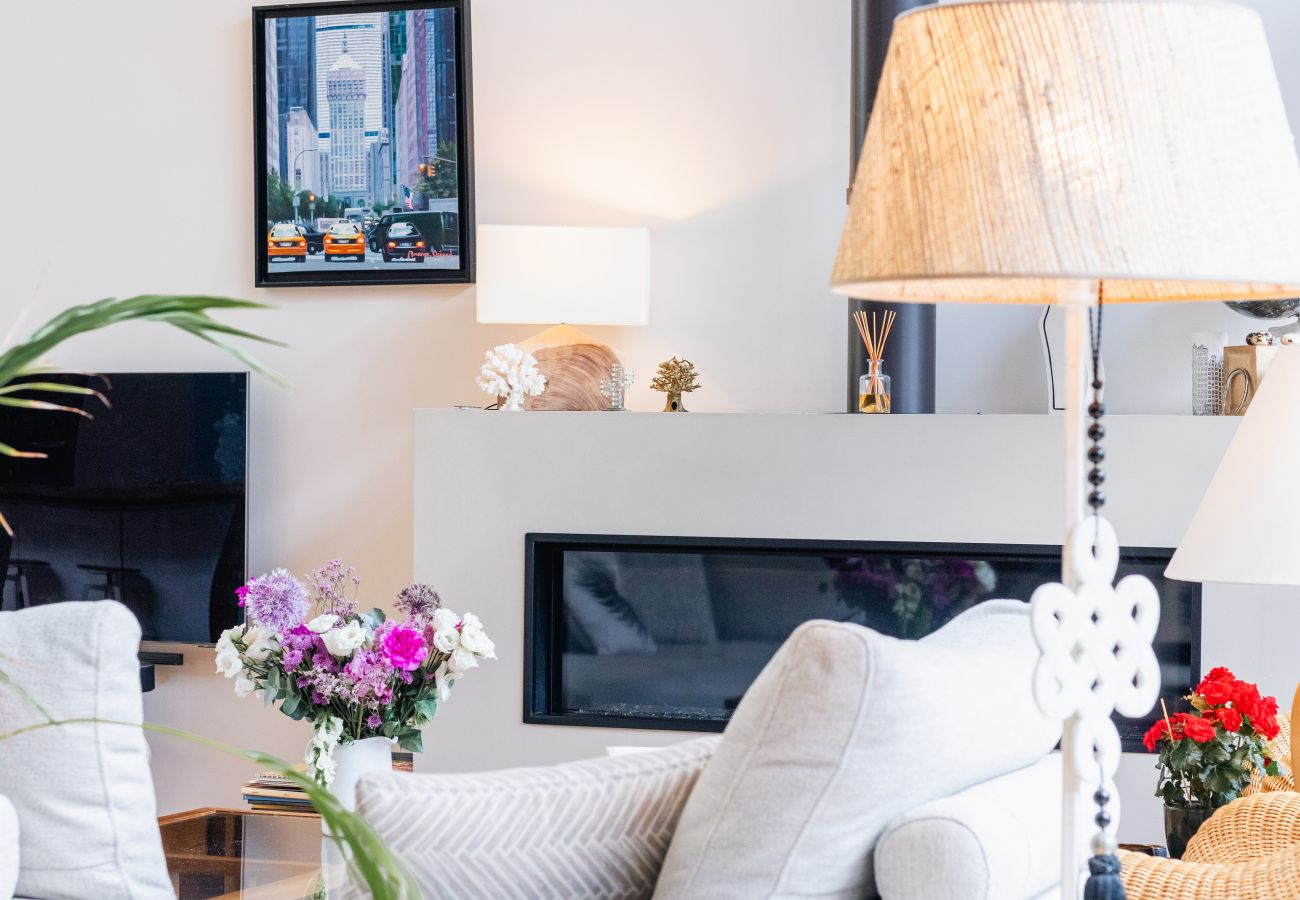 Appartement à Bordeaux - Spectaculaire loft de 250 m² situé au cœur des Chartrons à Bordeaux