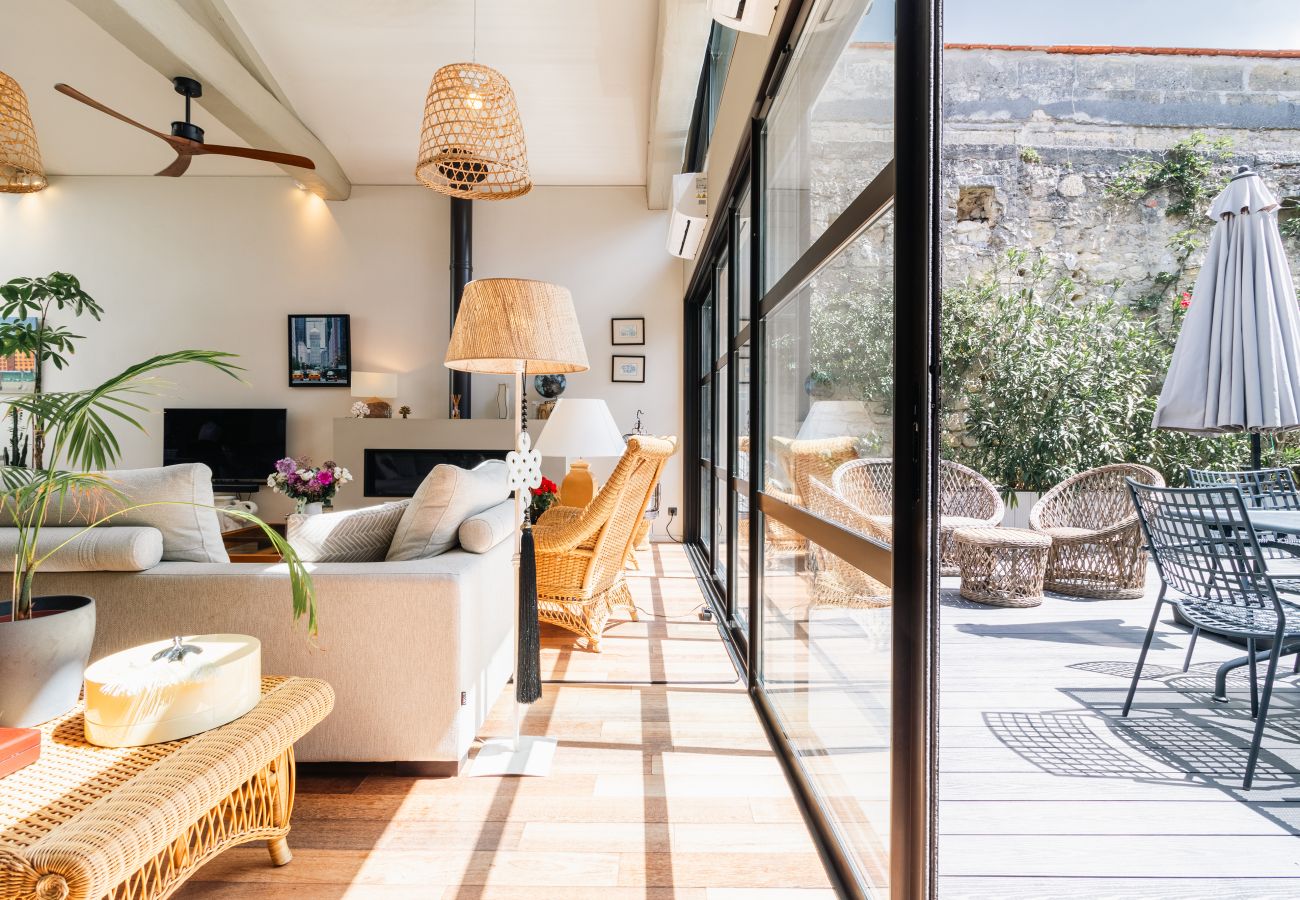 Appartement à Bordeaux - Spectaculaire loft de 250 m² situé au cœur des Chartrons à Bordeaux