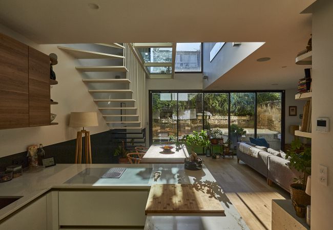 Maison à Bordeaux - Maison d'architecte avec jardin et micro-piscine au cœur des Chartrons