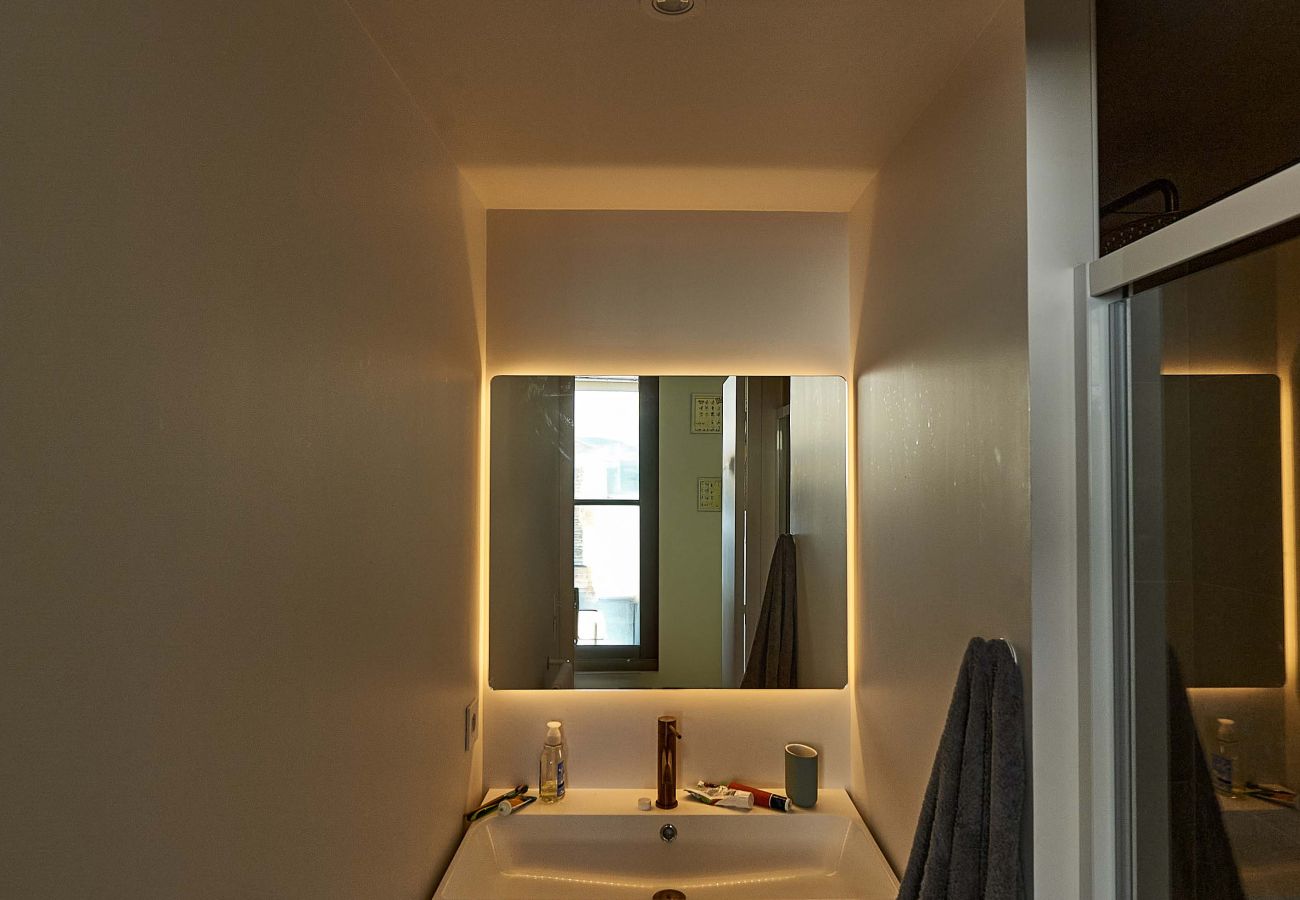 Maison à Bordeaux - Maison d'architecte avec jardin et micro-piscine au cœur des Chartrons