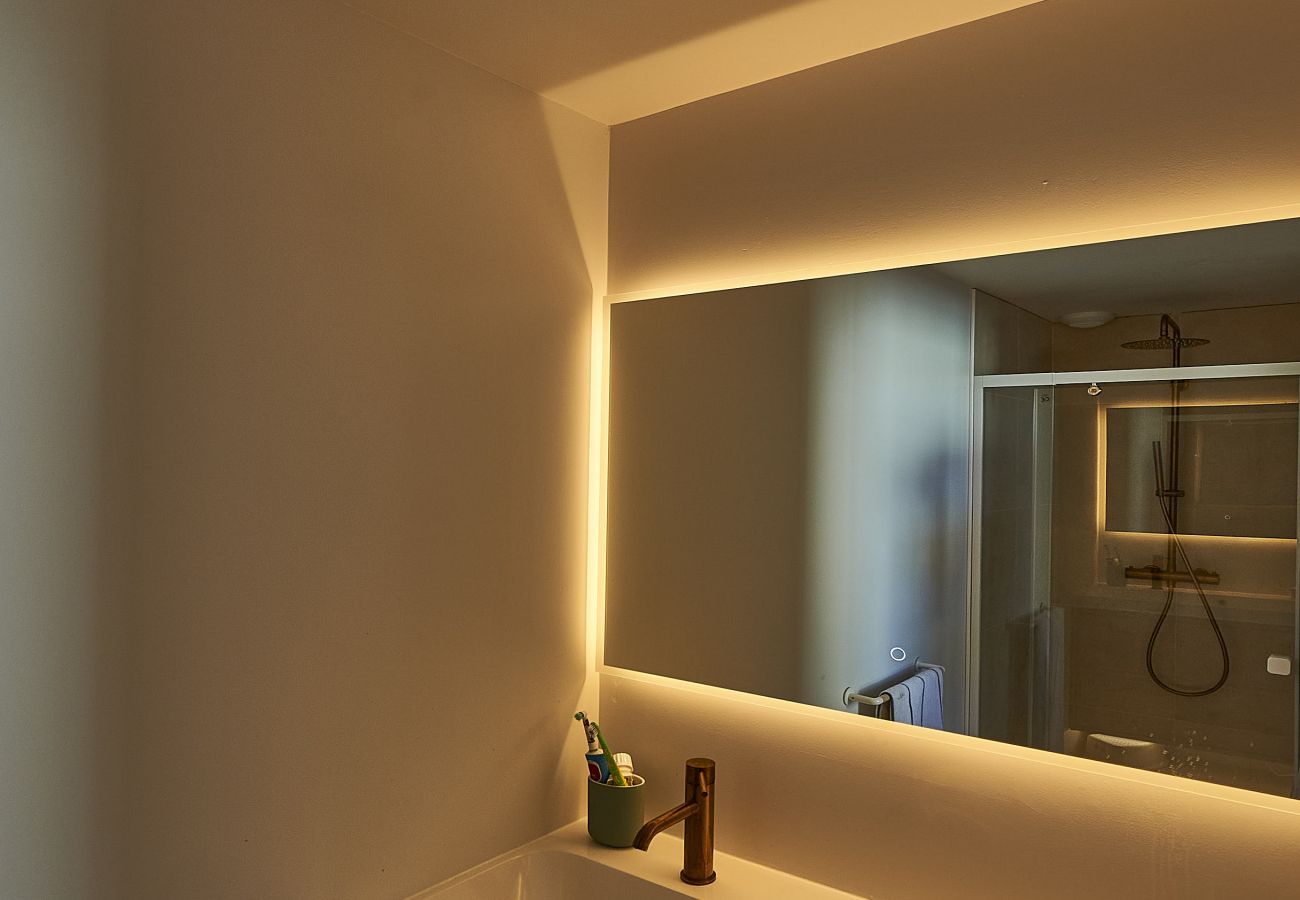 Maison à Bordeaux - Maison d'architecte avec jardin et micro-piscine au cœur des Chartrons