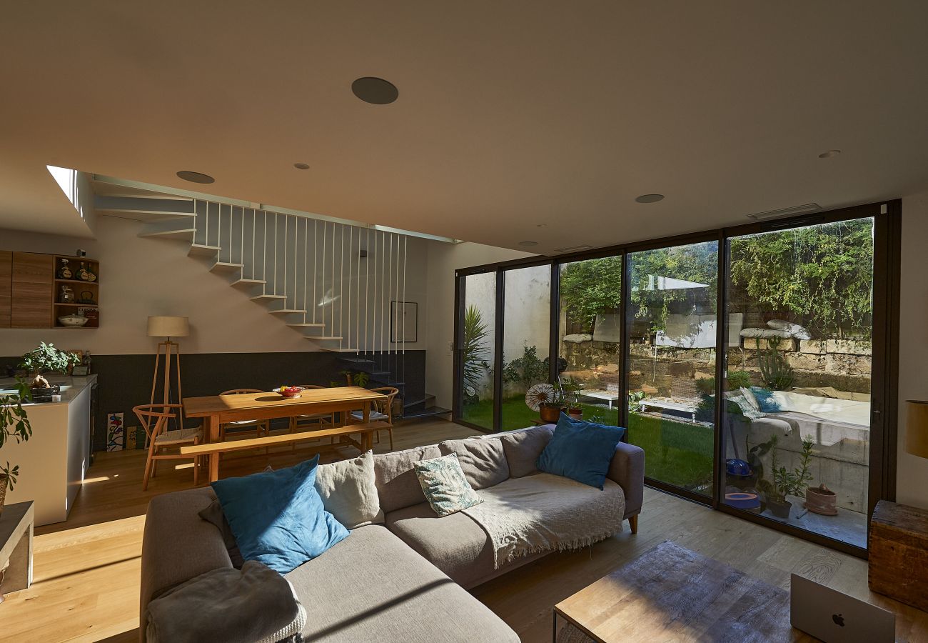 Maison à Bordeaux - Maison d'architecte avec jardin et micro-piscine au cœur des Chartrons