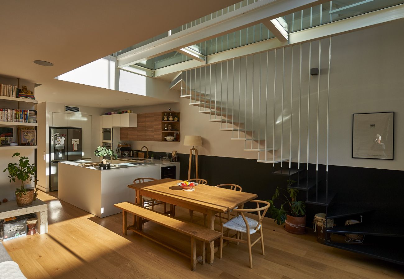 Maison à Bordeaux - Maison d'architecte avec jardin et micro-piscine au cœur des Chartrons