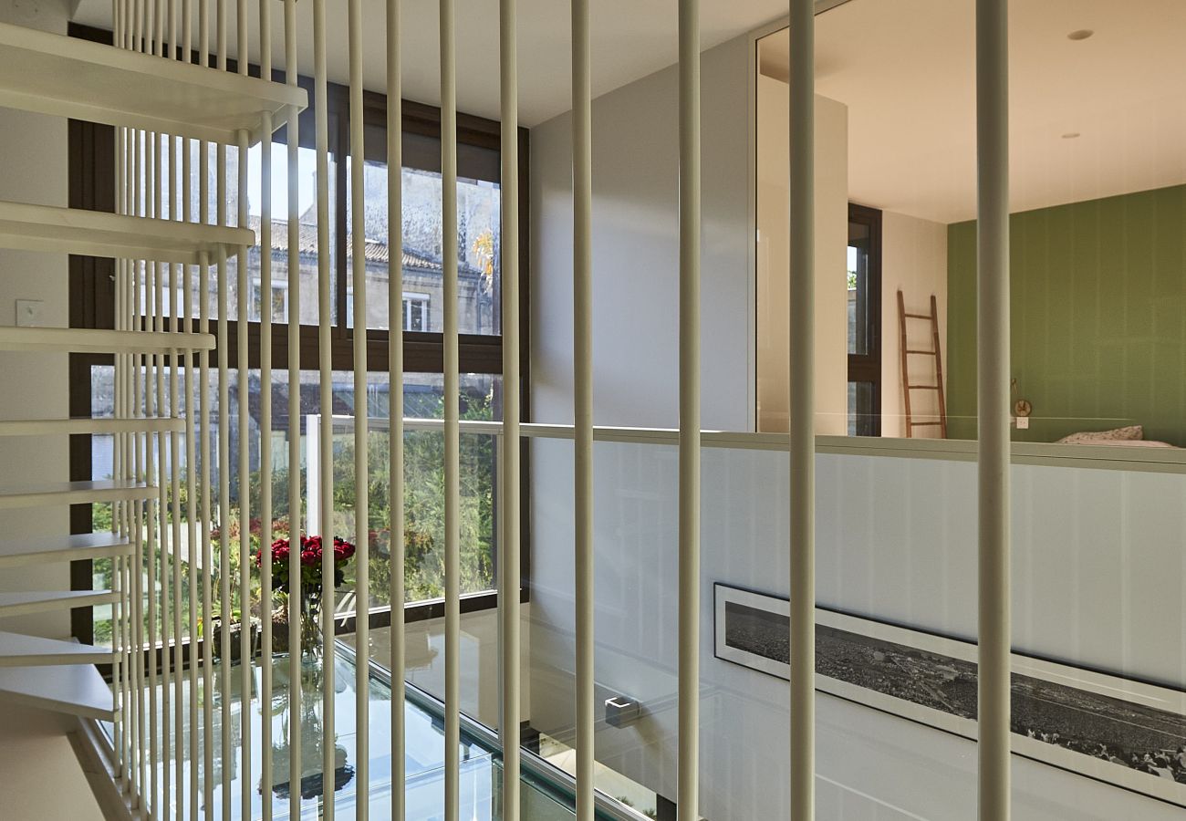 Maison à Bordeaux - Maison d'architecte avec jardin et micro-piscine au cœur des Chartrons