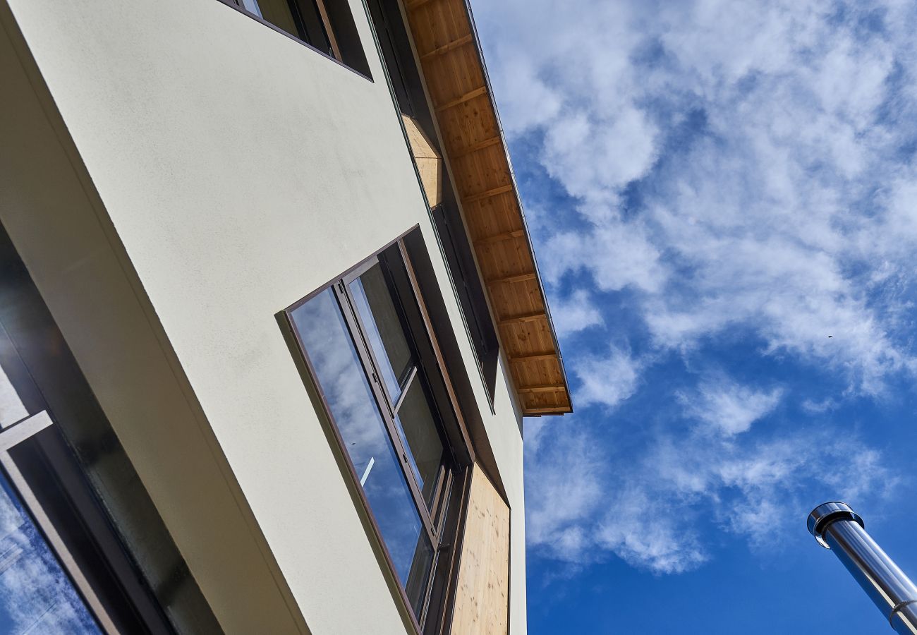 Maison à Bordeaux - Maison d'architecte avec jardin et micro-piscine au cœur des Chartrons