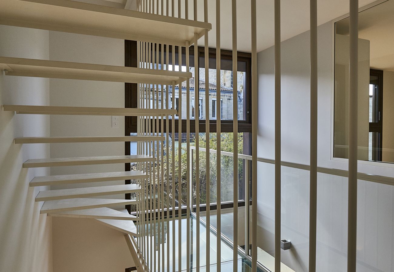 Maison à Bordeaux - Maison d'architecte avec jardin et micro-piscine au cœur des Chartrons