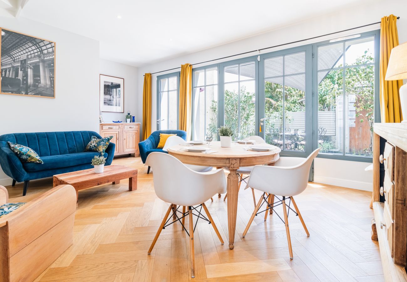 Maison mitoyenne à Bordeaux - Authentique échoppe bordelaise avec jardin