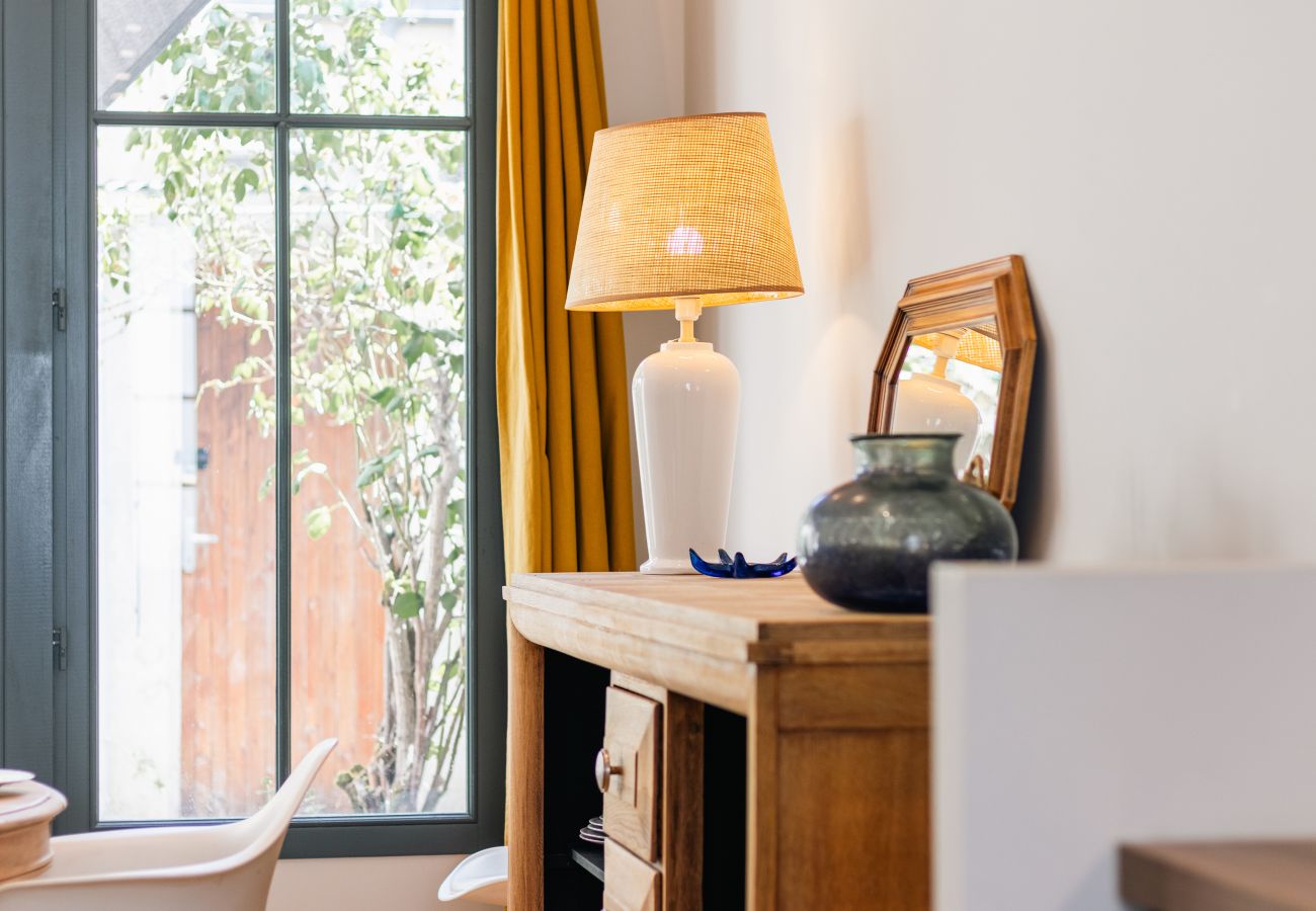 Maison mitoyenne à Bordeaux - Authentique échoppe bordelaise avec jardin